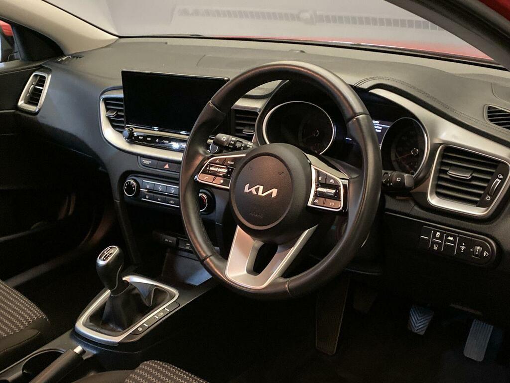 Kia Ceed 1.5 T-gdi 138 Bhp 2 Sportswagon AE74VBM  #4