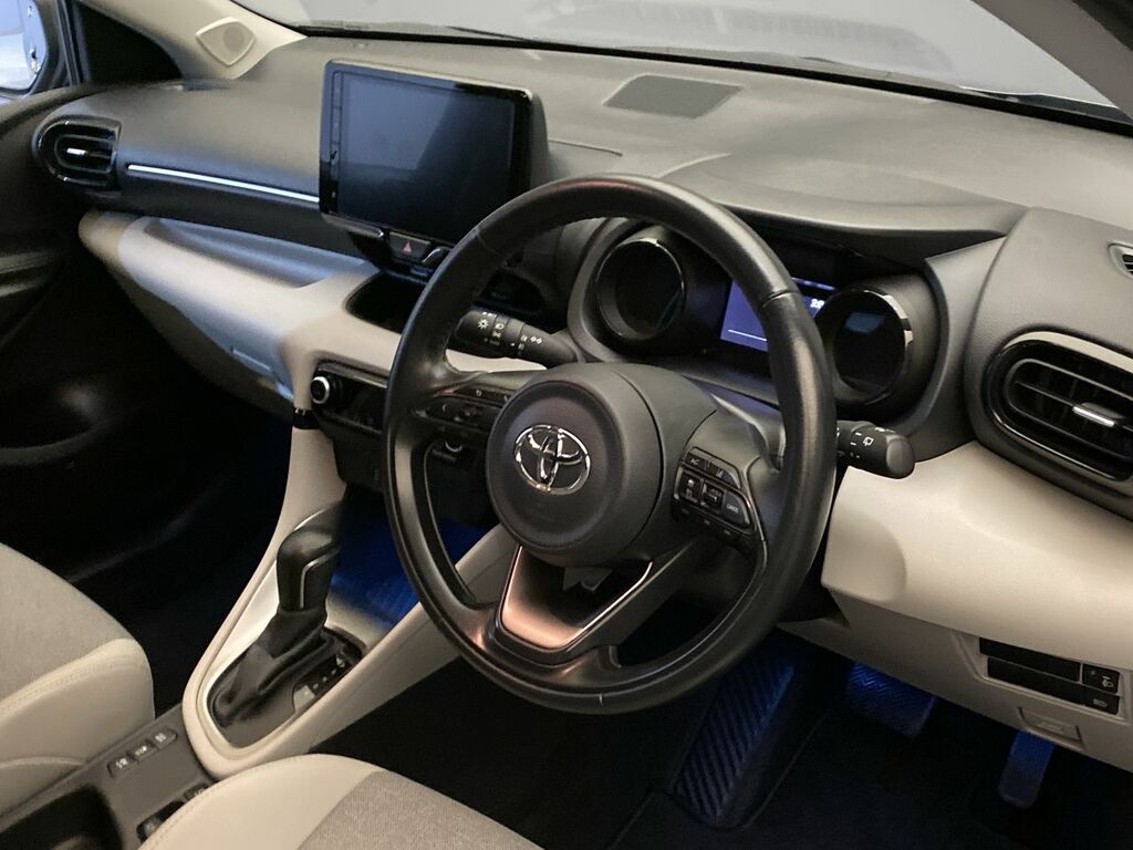 Toyota Yaris 1.5 Vvt-h Excel Nq URZ4148 #4