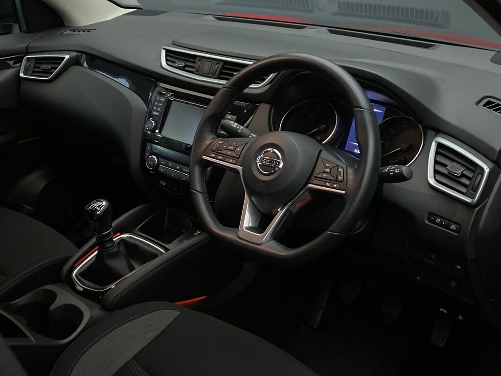 Nissan Qashqai 1.3 Dig-t 140 Bhp Acenta Premium Nq WR68THF #5