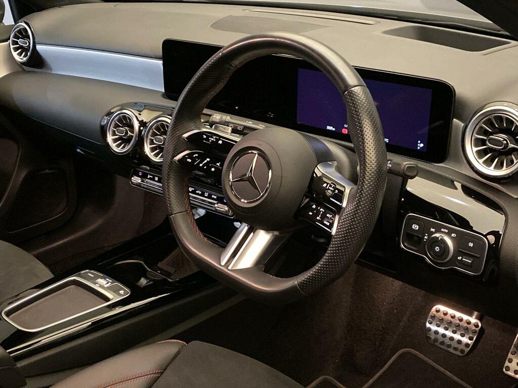 Mercedes-Benz A Class A200d 2.0 150 Bhp Amg Line Premium Plus 8G-dct KS73ODL #4