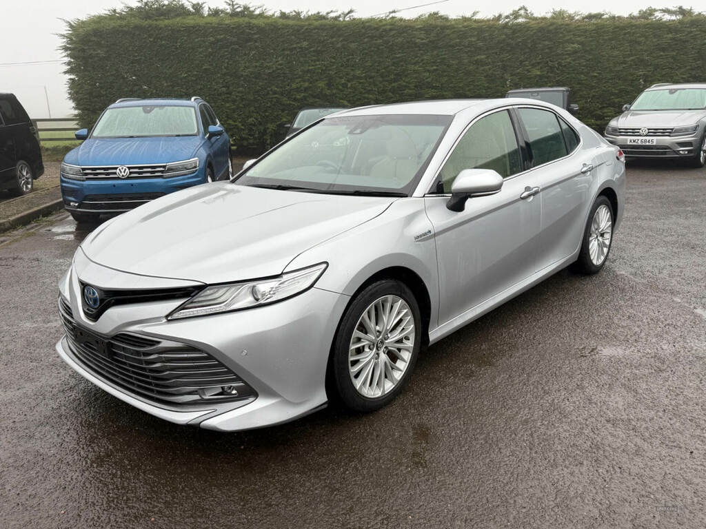 Toyota Camry 2.5 Vvt-h Excel Cvt Euro 6 S S Silver #3