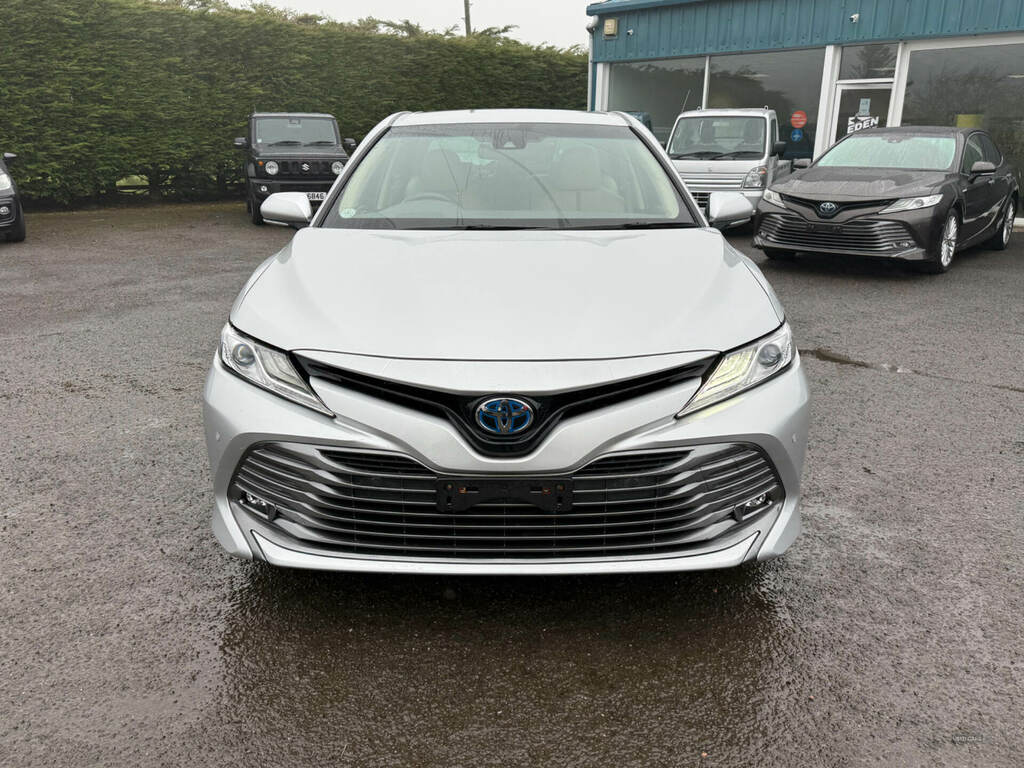 Toyota Camry 2.5 Vvt-h Excel Cvt Euro 6 S S Silver #2