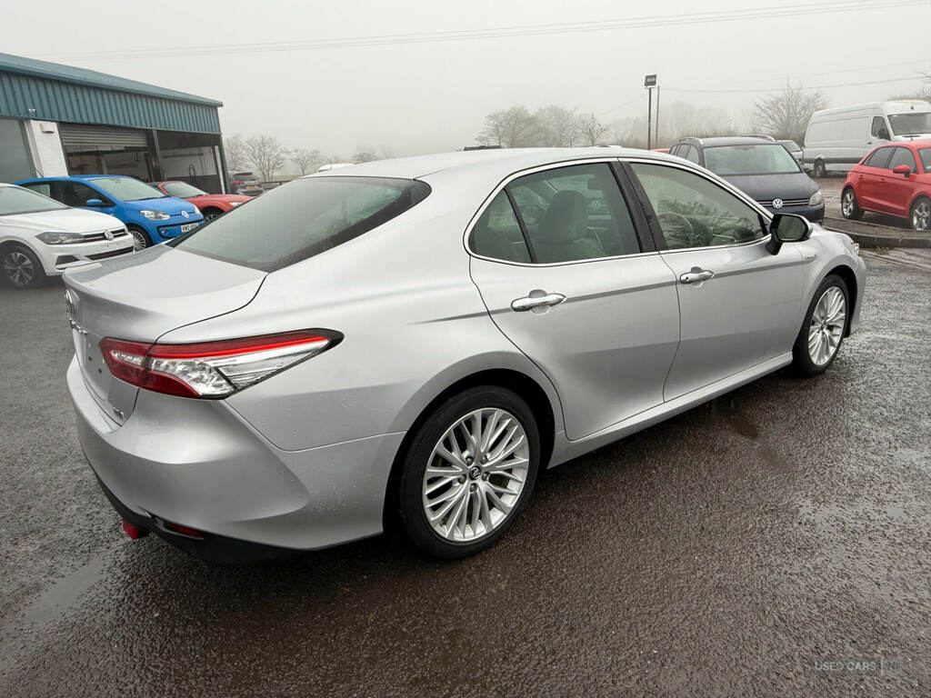 Toyota Camry 2.5 Vvt-h Design Hybrid Eu6 215Bhp Black #8