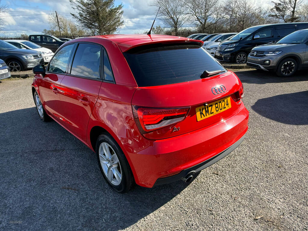 Audi A1 1.0 Tfsi Sport S-tronic Red #5