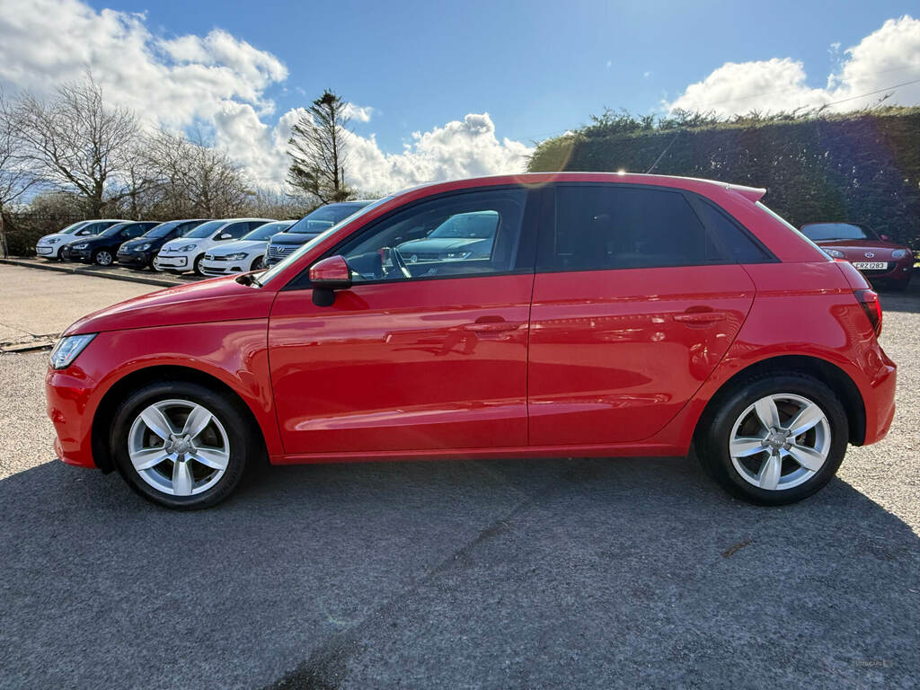 Audi A1 1.0 Tfsi Sport S-tronic Red #4