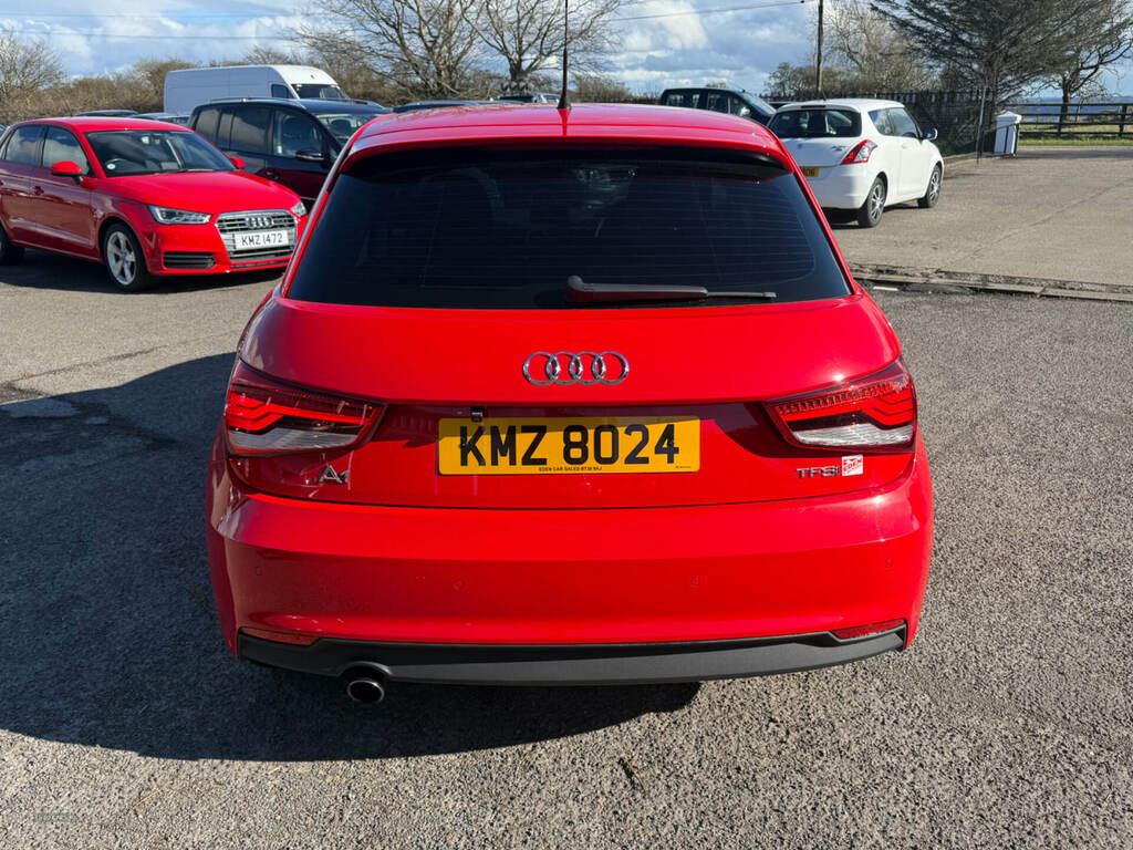 Audi A1 1.0 Tfsi Sport S-tronic Red #6
