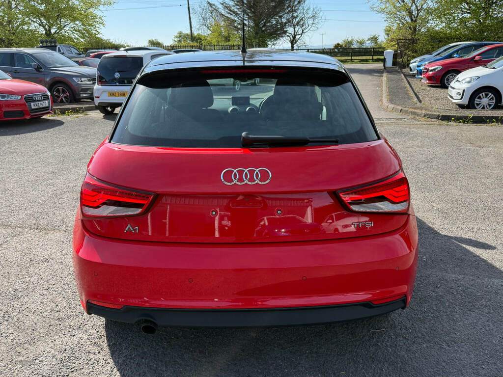 Audi A1 1.0 Tfsi Sport S-tronic Red #6