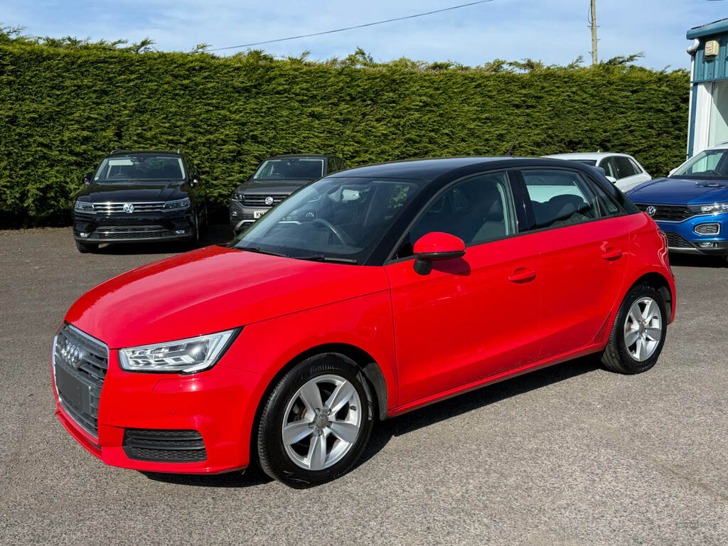Audi A1 1.0 Tfsi Sport S-tronic Red #3