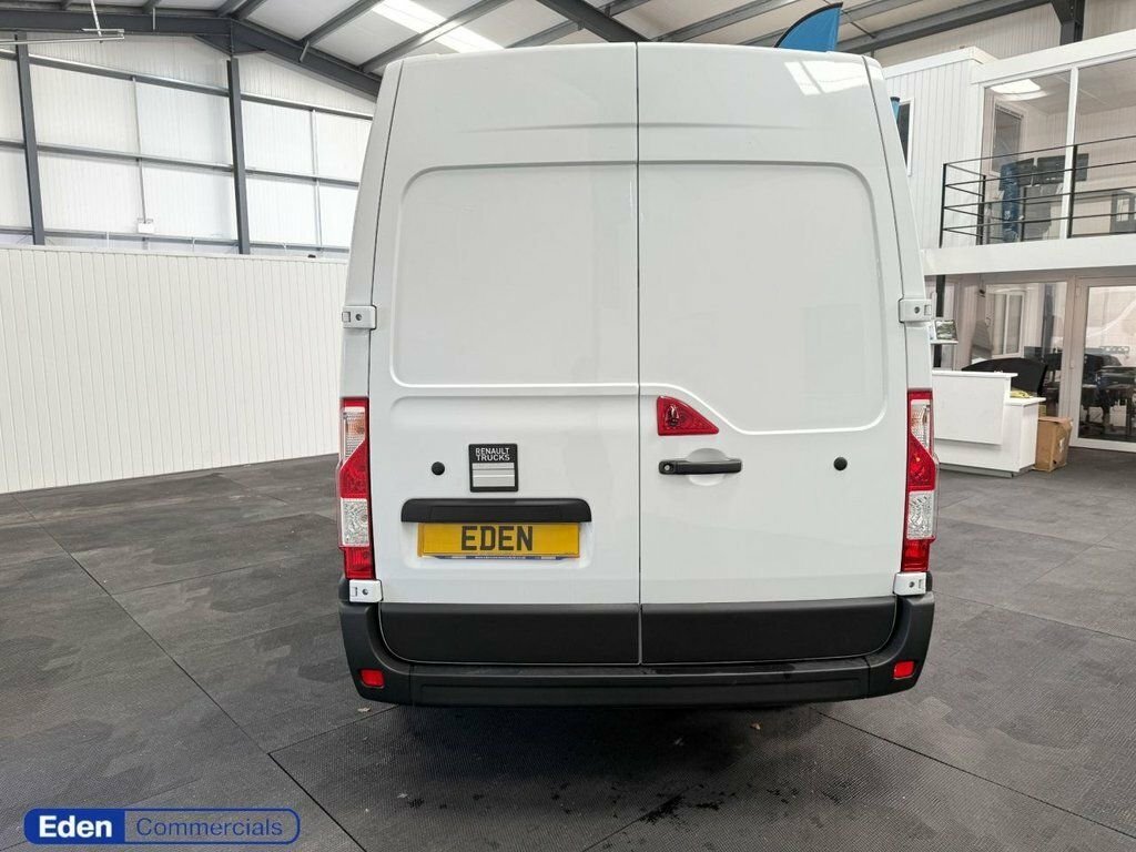 Renault Master 2L Advance White #4