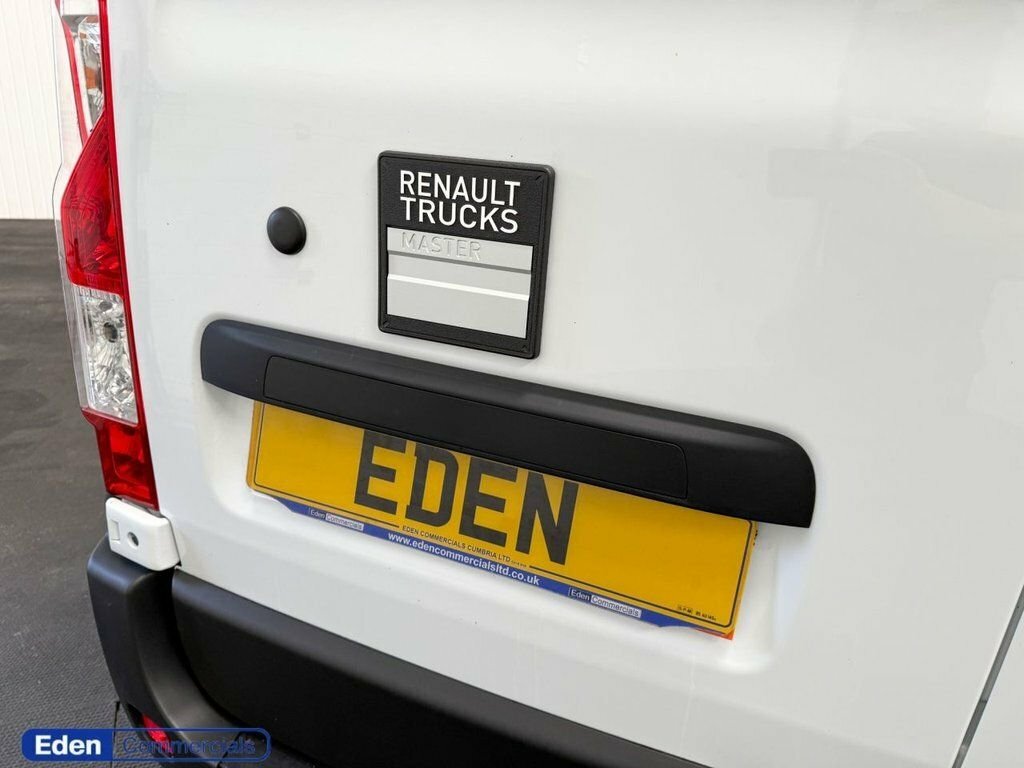 Renault Master 2L Advance White #5