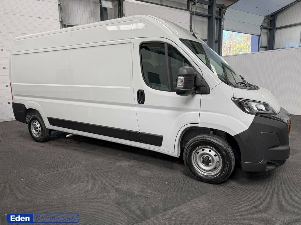 Peugeot Boxer 2L Professional White