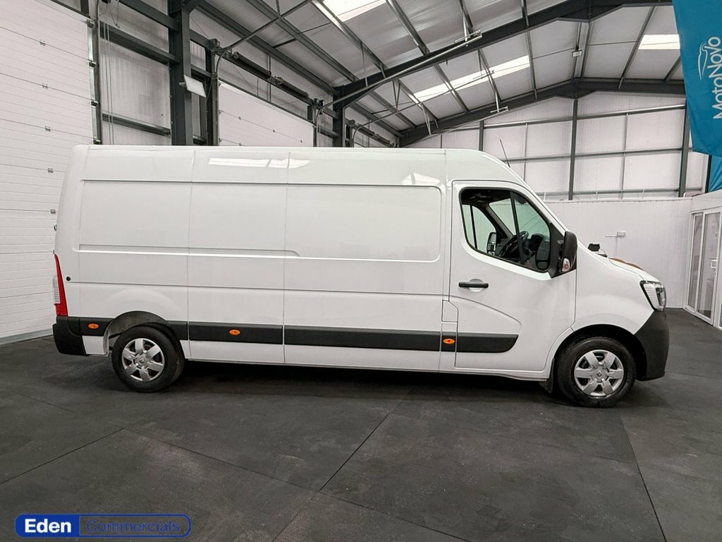 Renault Master 2.3L Business HN23GWE White #2