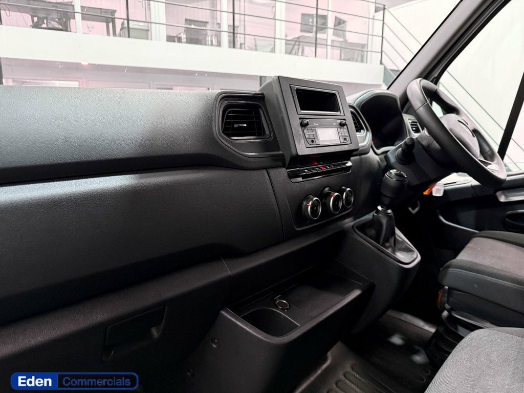 Renault Master 2.3L Business HN23GWE White #3