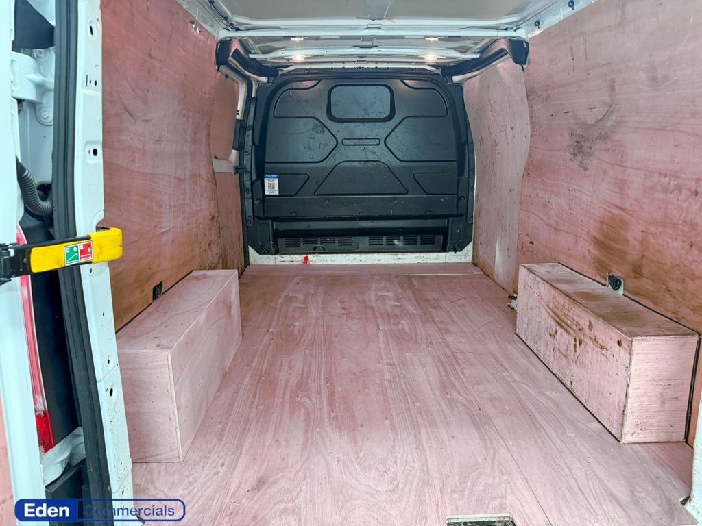 Ford Transit Custom 2L Leader LJ72GNH White #4
