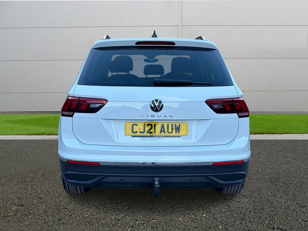Volkswagen Tiguan Life CJ21AUW White #6