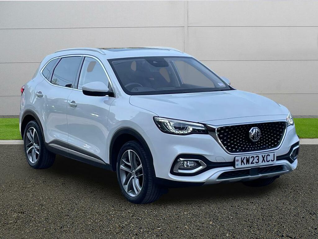 MG HS Exclusive White