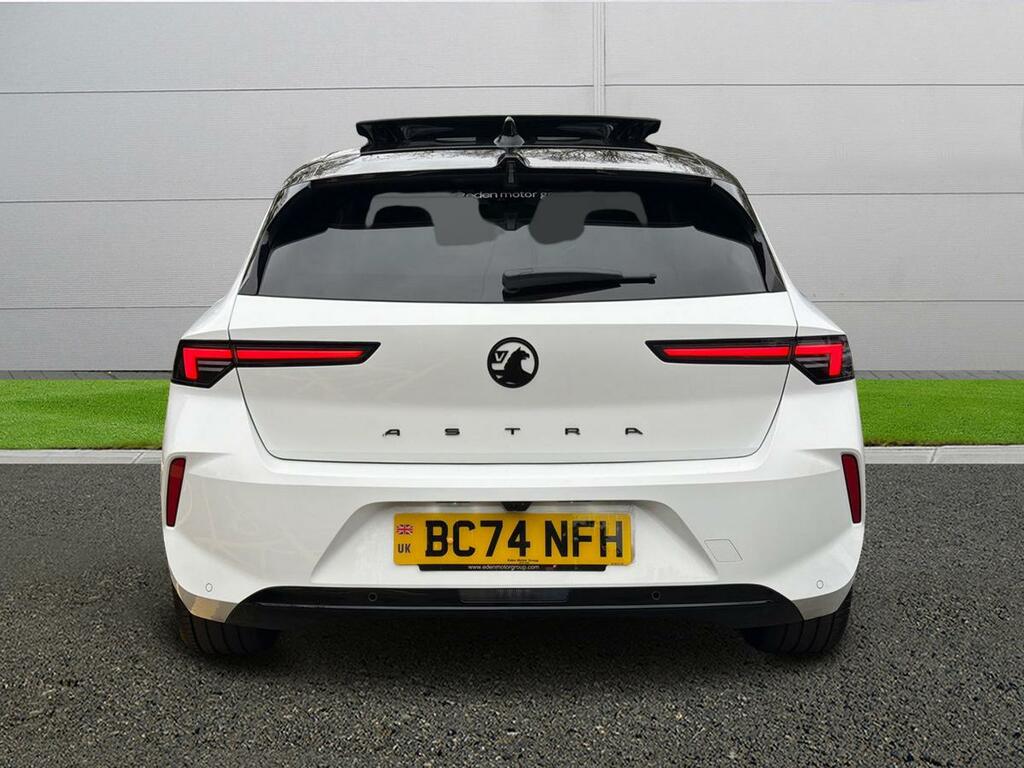 Vauxhall Astra Hatchback BC74NFH White #6