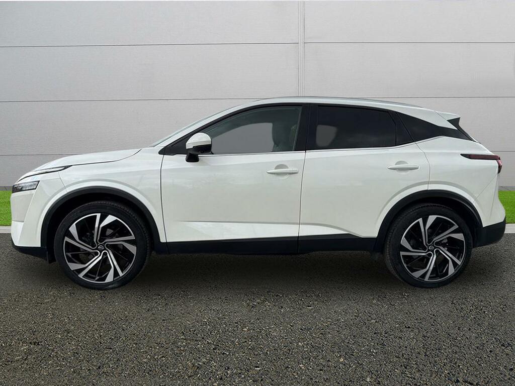 Nissan Qashqai Tekna RK24ZJO White #4