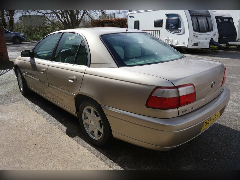 Vauxhall Omega 2.2I 16V Gls Saloon 243 Gkm Gold #6