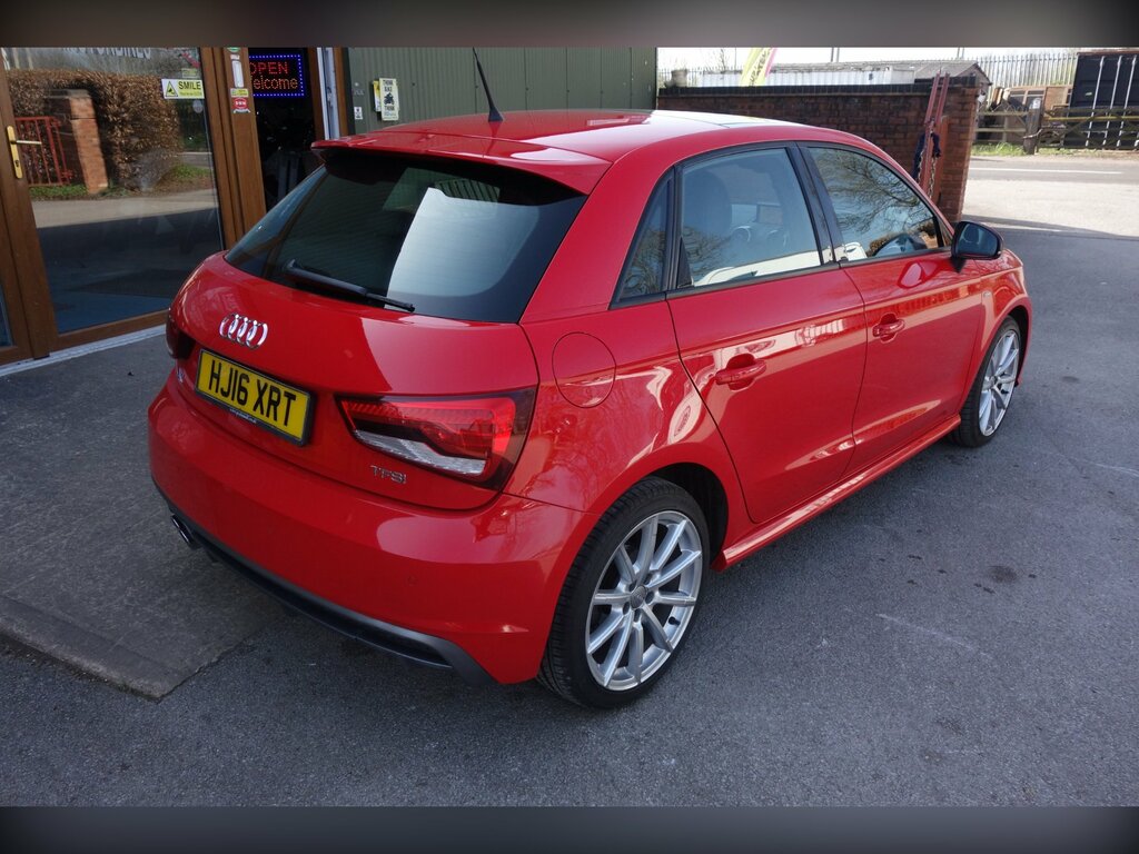 Audi A1 1.4 Tfsi Cod S Line Sportback Eu HJ16XRT Red #3