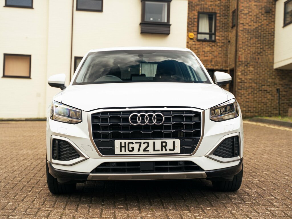 Audi Q2 1.5 Tfsi Cod 35 Sport Suv Euro 6 HG72LRJ White #3