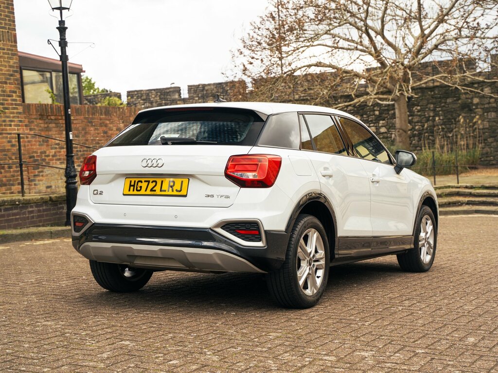 Audi Q2 1.5 Tfsi Cod 35 Sport Suv Euro 6 HG72LRJ White #5