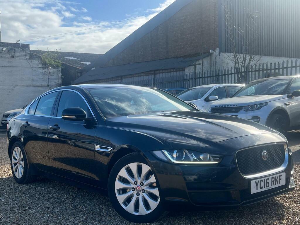 Jaguar XE 2.0D Portfolio Euro 6 S S Black #4