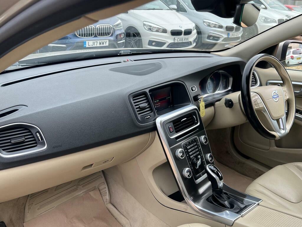 Volvo V60 2.0 D3 Se Lux Nav Euro 6 S S Gold #2