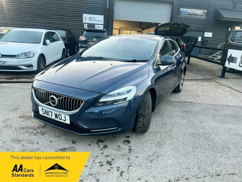 Volvo V40 Inscription Blue #2
