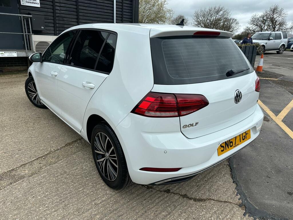 Volkswagen Golf 1.6 Tdi Bluemotion Tech Se Nav Euro 6 Ss SN67TGF White #4