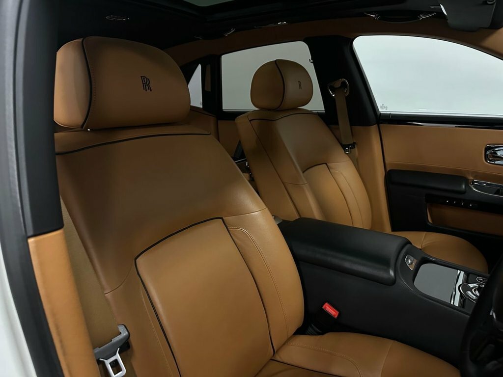 Rolls-Royce Ghost 6.6 V12 564 Bhp Blue #29