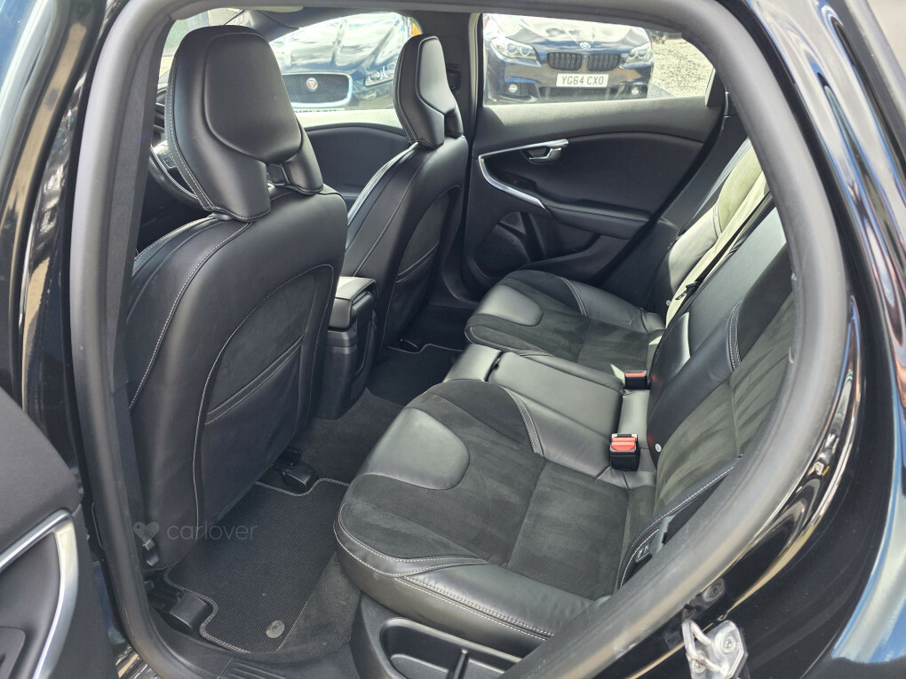 Volvo V40 R-design T2 AJ66TTV Black #5