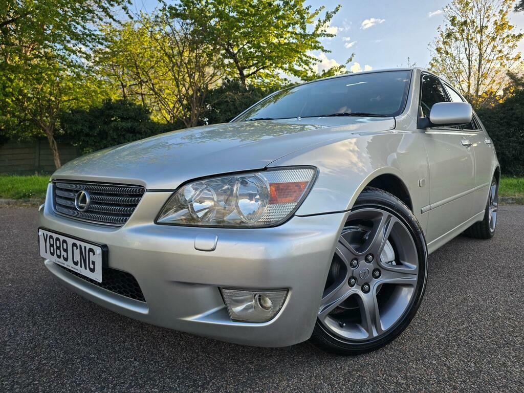 Lexus IS 2.0 200 Se Silver #2