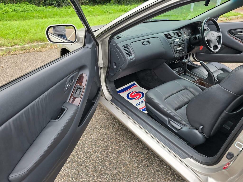 Honda Accord S Vtec  #99