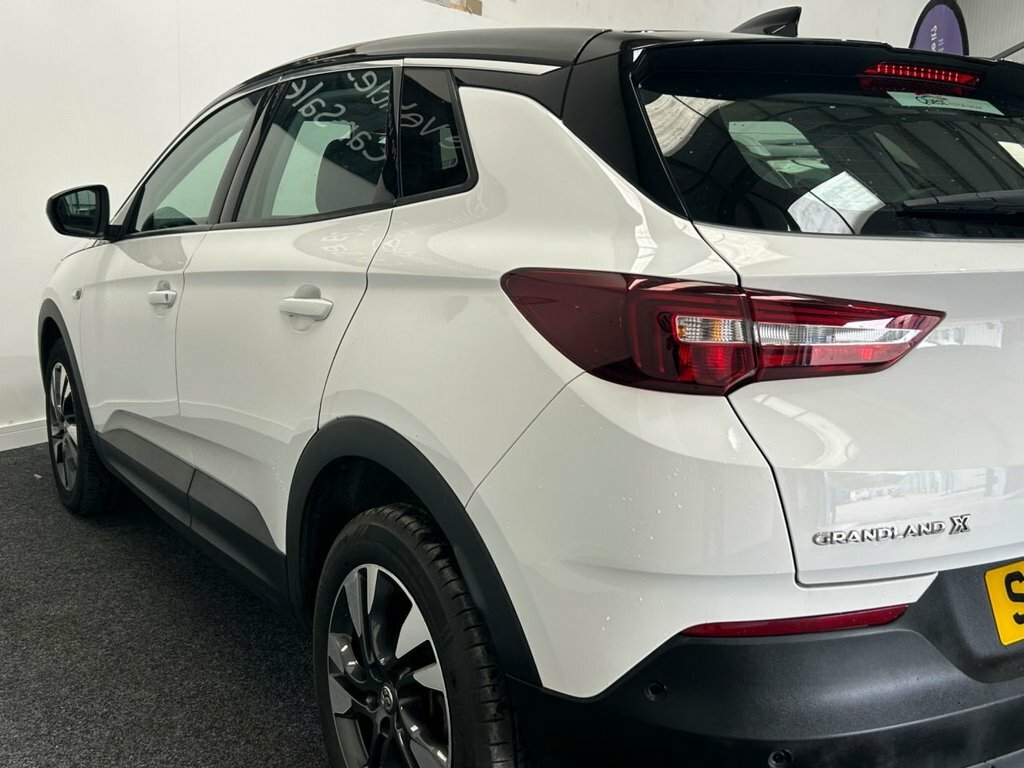 Vauxhall Grandland X 1.2L Sport Nav White #4