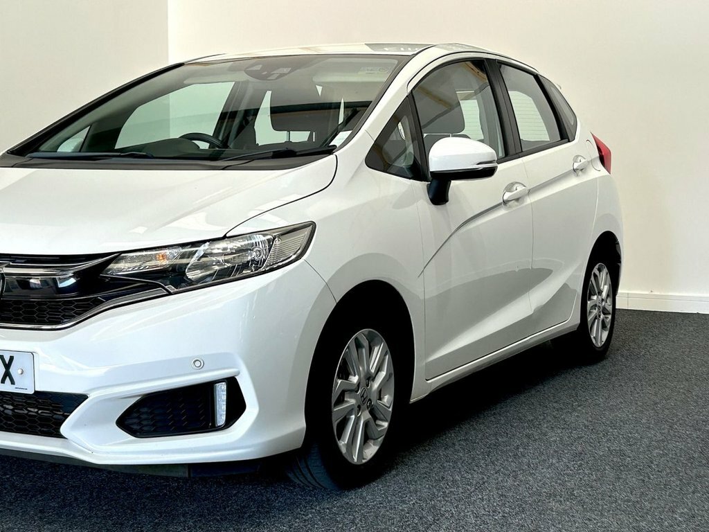 Honda Jazz 1.3L Se FT18CKX White #5