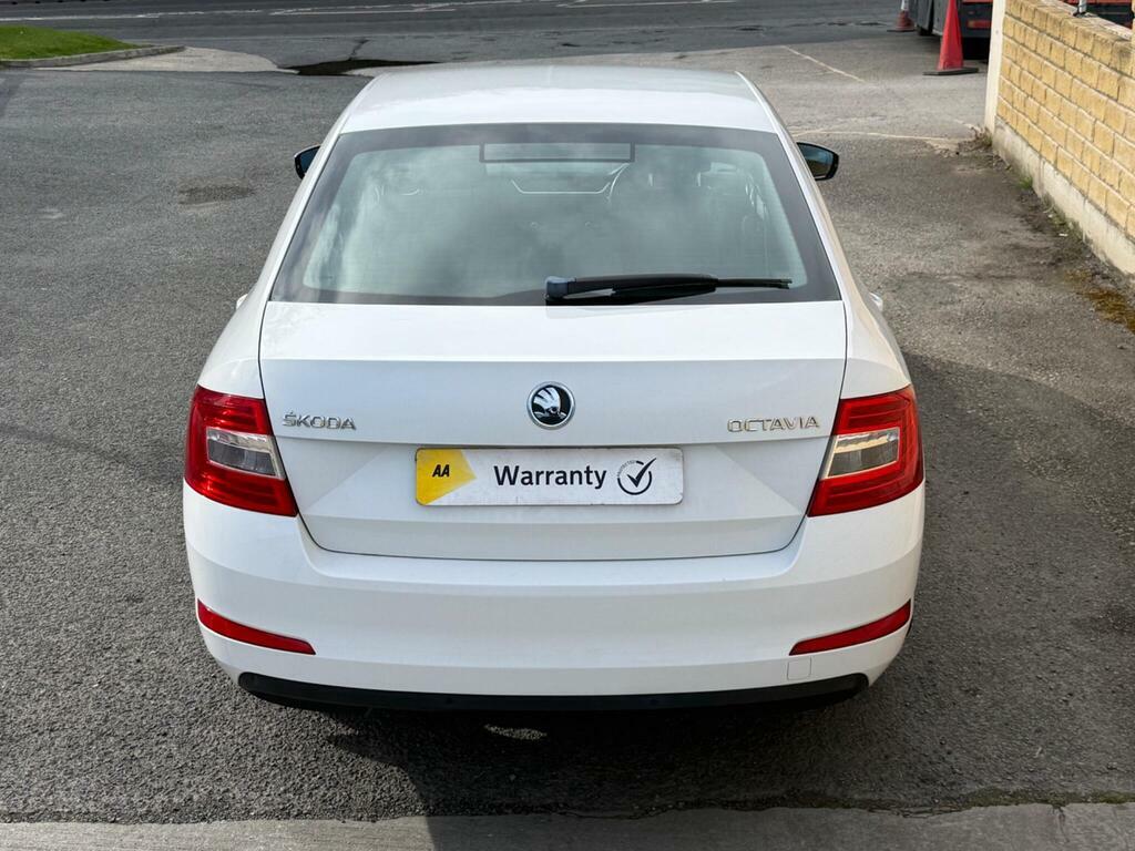 Skoda Octavia 1.6 Tdi Se Euro 5 S S White #6