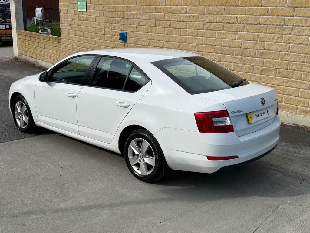 Skoda Octavia 1.6 Tdi Se Euro 5 S S White #3
