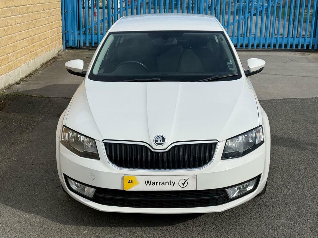 Skoda Octavia 1.6 Tdi Se Euro 5 S S White #5