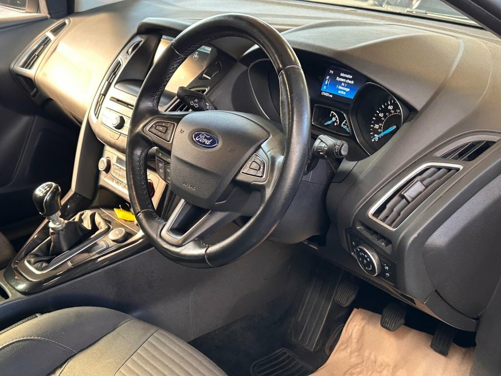 Ford Focus 1.5L Titanium SJ65PTY Silver #6