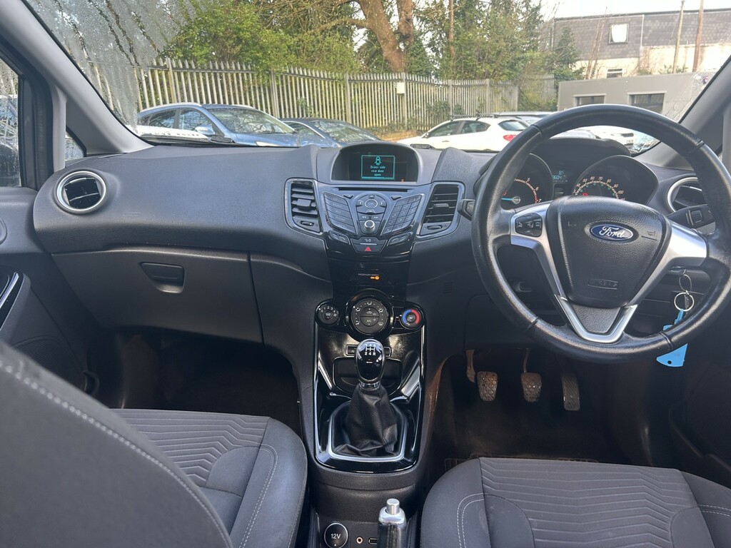 Ford Fiesta Hatchback 1.0 T Ecoboost Zetec 201665 WU65BJV Grey #4