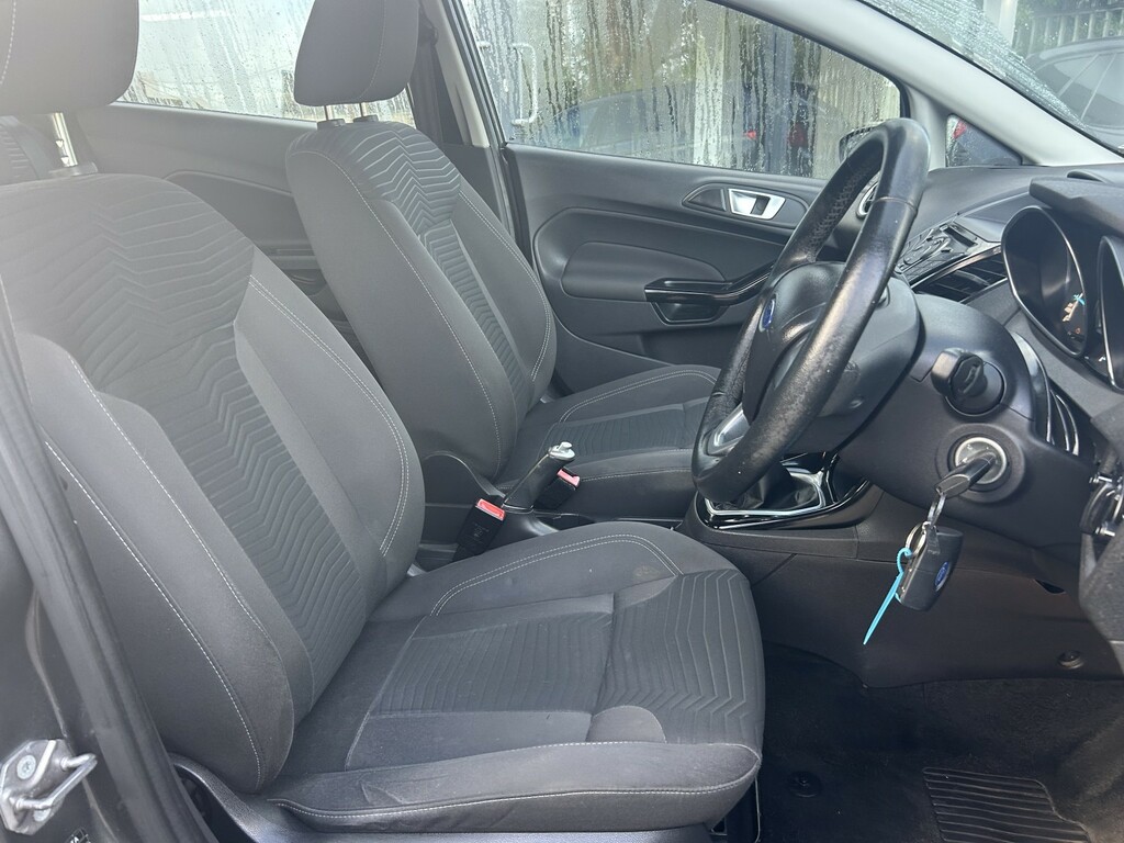Ford Fiesta Hatchback 1.0 T Ecoboost Zetec 201665 WU65BJV Grey #2