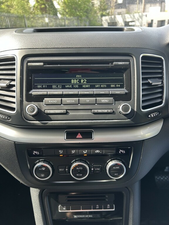 Volkswagen Sharan Mpv 2.0 Tdi Bluemotion Tech S 2014 Black #5