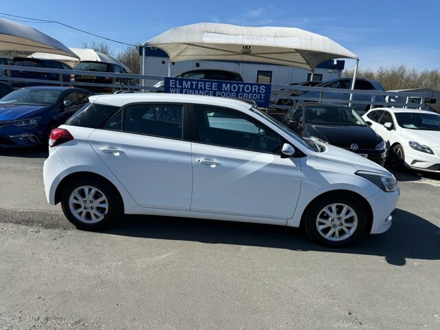 Hyundai I20 1.2 Se Hatchback Euro 6. ET17VVC White #4