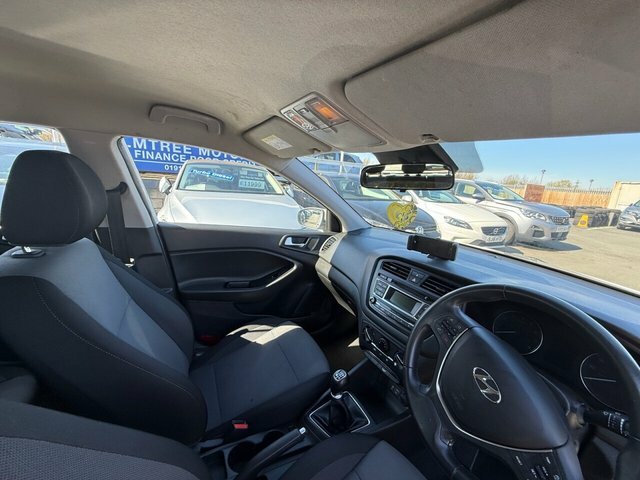 Hyundai I20 1.2 Se Hatchback Euro 6. ET17VVC White #2