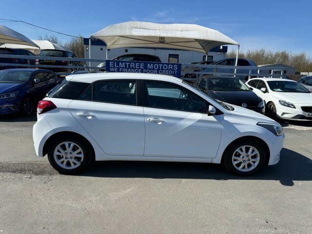 Hyundai I20 1.2 Se Hatchback Euro 6. ET17VVC White #3