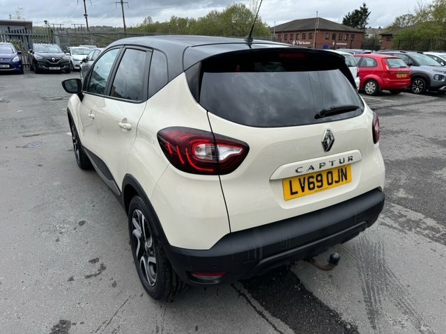 Renault Captur 1.3 Tce Iconic Edition Suv LV69OJN White #4