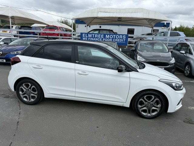 Hyundai I20 1.2 Play Edition Hatchback Eu SH69WKP White #5