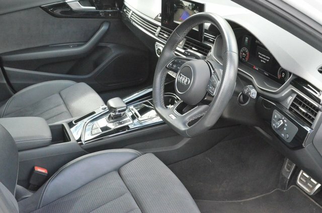 Audi A4 Avant Tfsi 35 Black Edition White #6