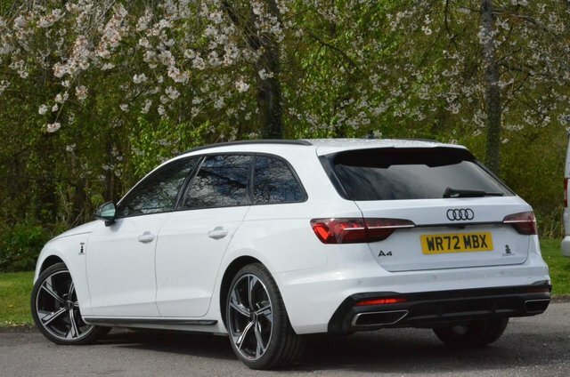 Audi A4 Avant Tfsi 35 Black Edition White #3